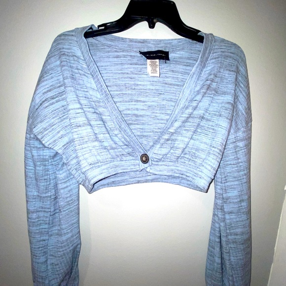 NWOT Crop Cardigan 🫐 - Picture 3 of 6